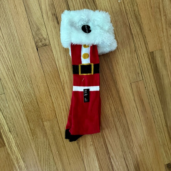 ⭐️ 5/$25 Christmas Santa socks NWT - Picture 1 of 1
